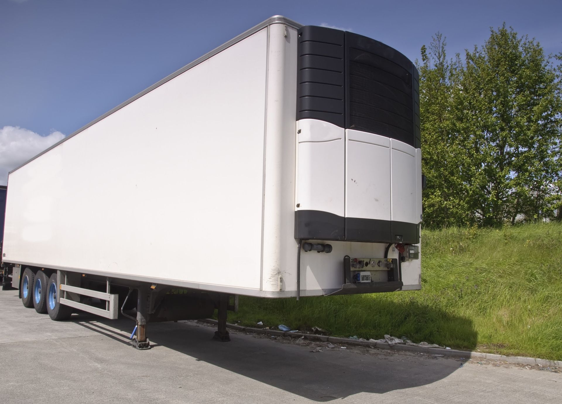 The Ultimate Buyer's Guide to Refrigerated Trailer Sales for Small Businesses